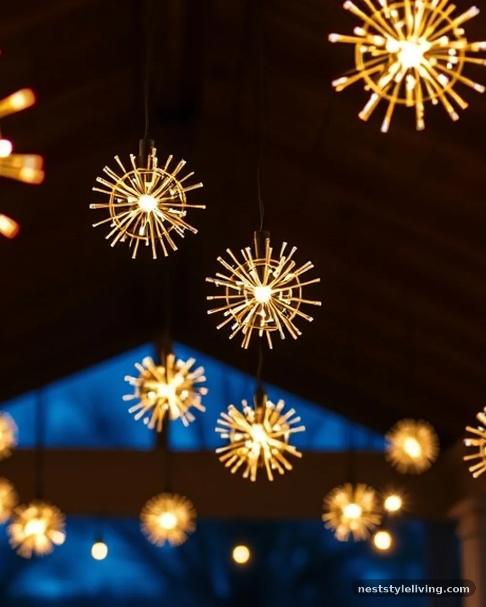 Lighted Starbursts - 19 Christmas Front Porch Decor Ideas to Wow Guests
